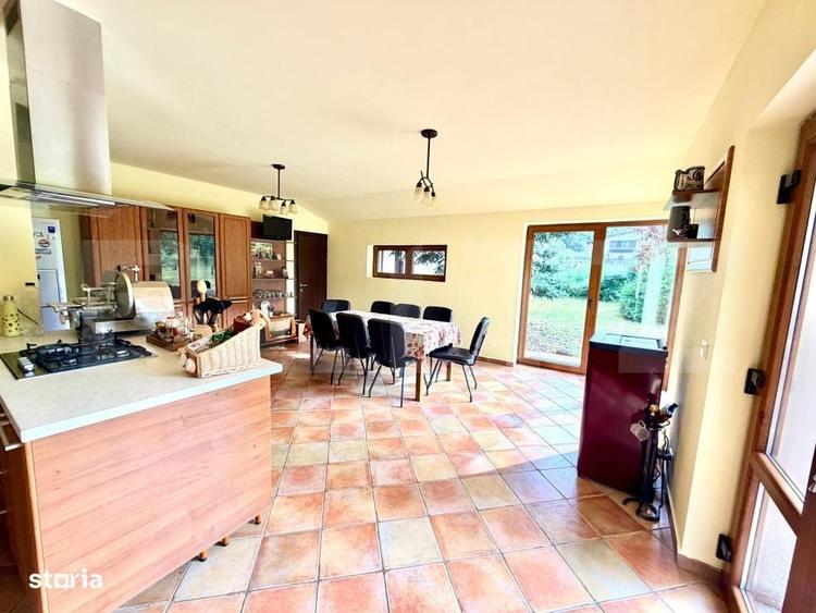 Casa 5 dormitoare, 300 mp, subsol, teren 2026 mp, zona Cetate - 1