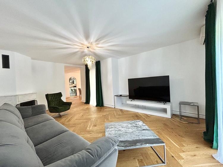Duplex cu 4 camere cu Canalizare în Iancu Nicolae