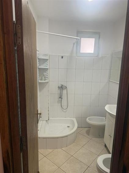 Apartament cu 2 camere semidecomandat, mobilat în Nord