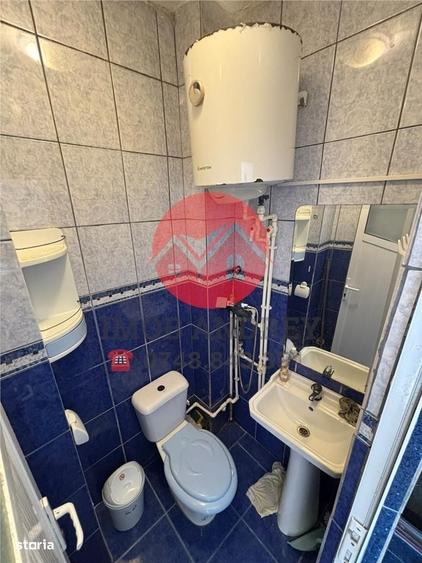 Garsonieră în Vest