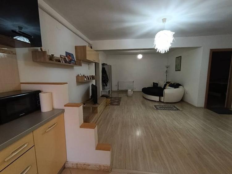 Apartament cu 2 camere nedecomandat în Florești