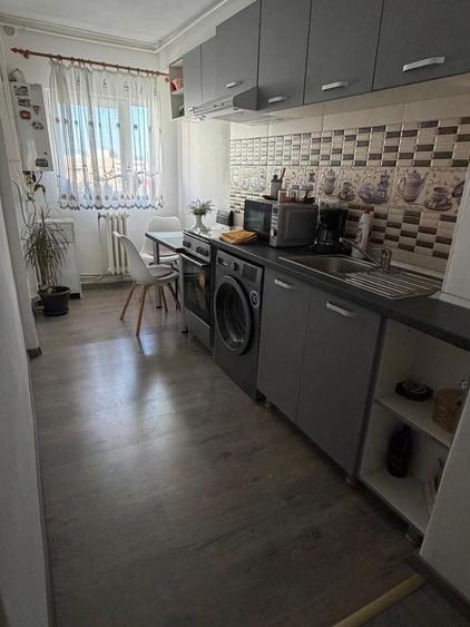 Garsonieră decomandată în Central