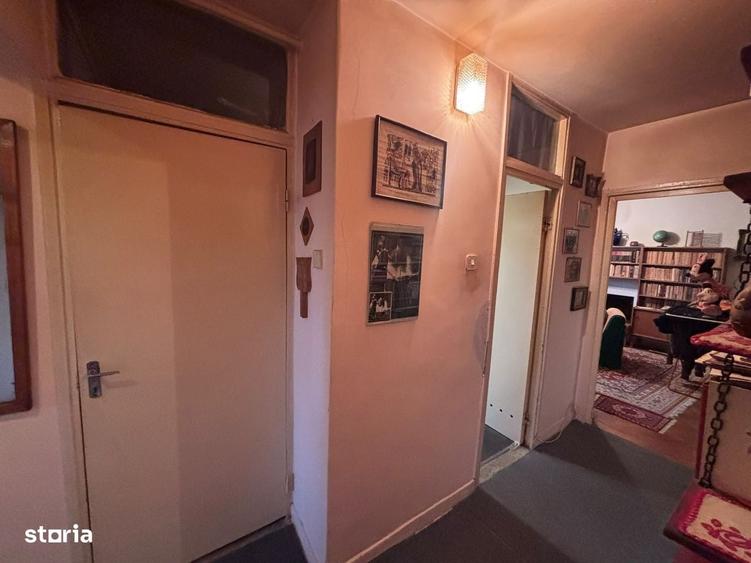 Apartament cu 3 camere în Tudor Vladimirescu