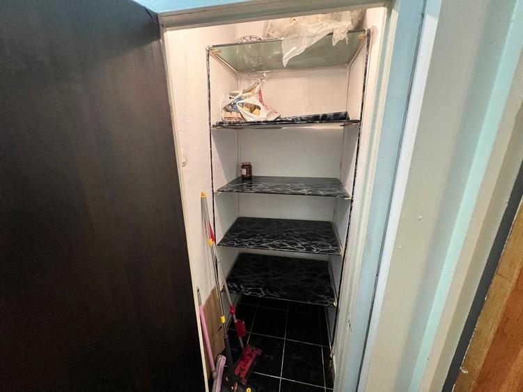 Apartament cu 3 camere semidecomandat în Titan