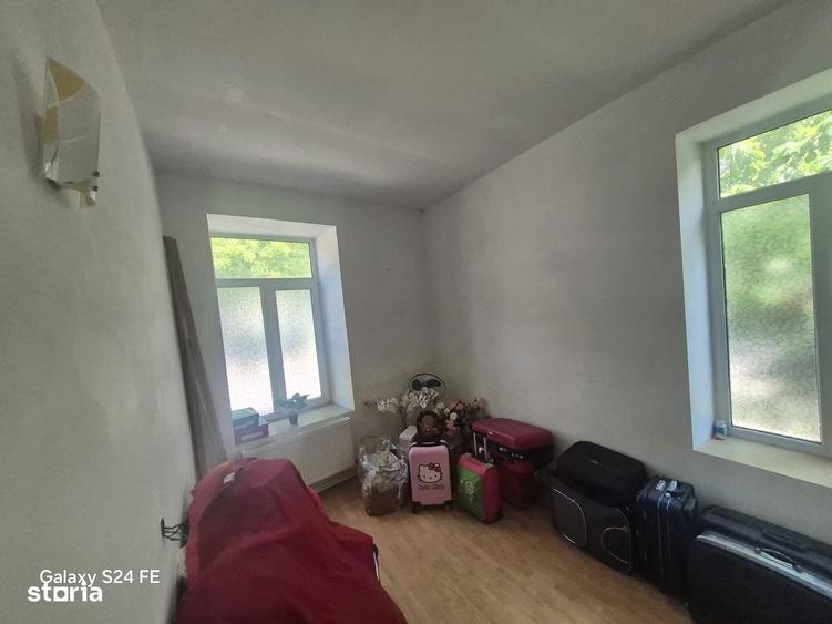 Casă cu 4 camere în Ștefan cel Mare