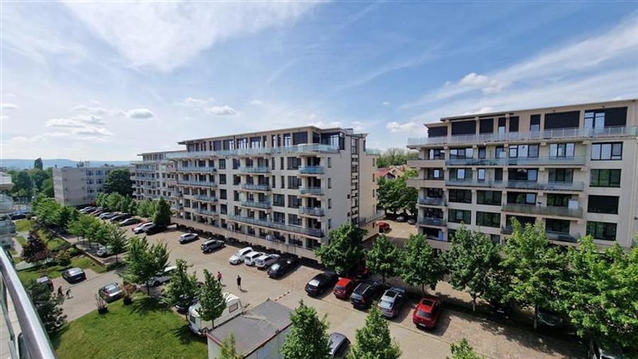 Penthouse cu 3 camere decomandat, mobilat în Copou