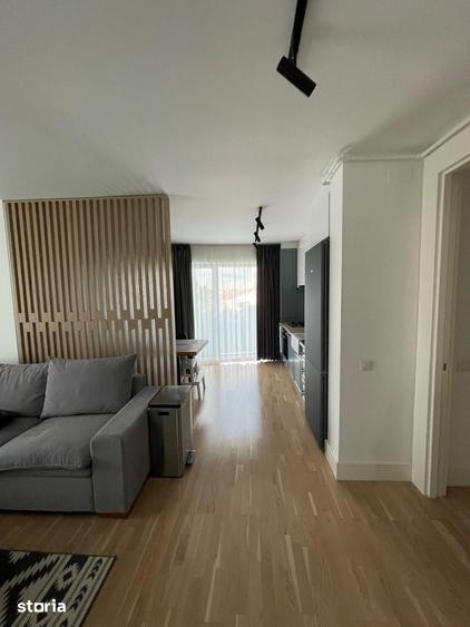 Apartament cu 3 camere în Tei