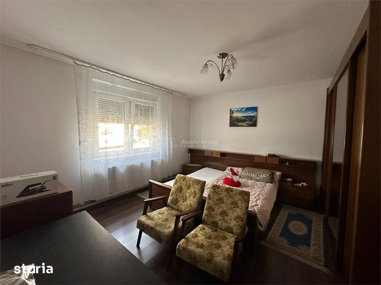 CASA SOLIDA CU TEREN SI CURTE, BOCSA VASIOVA. - 6