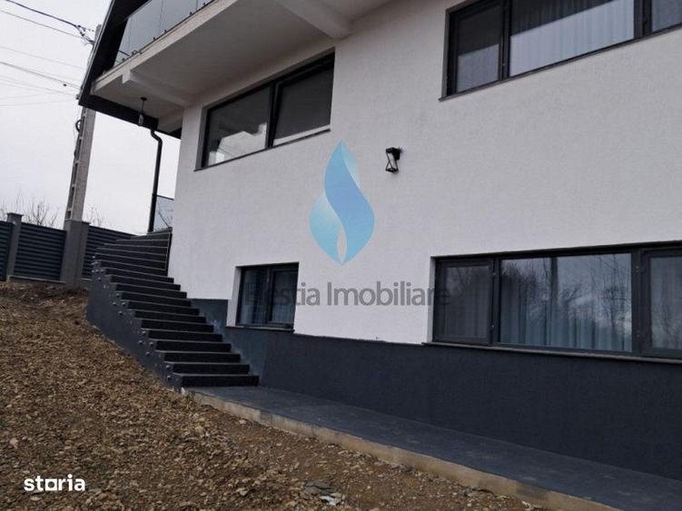 Casă cu 8 camere cu Canalizare în Viticultori