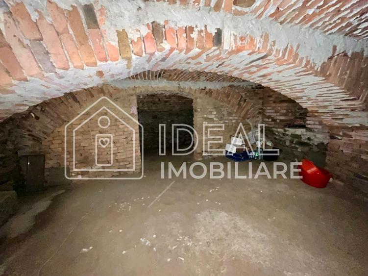 Casă individuală cu 4 camere cu Canalizare în Cârțișoara
