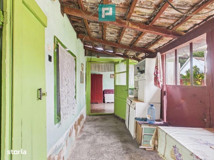 Casă cu 4 camere cu Teren 4065 Mp în Dorobanți