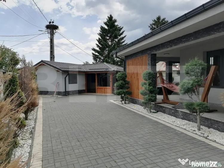 Casă cu 5 camere cu Teren 600 Mp în Valea