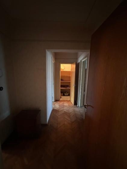 Apartament cu 3 camere semidecomandat în Ultracentral