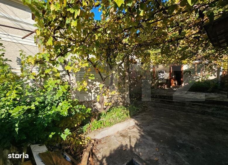 Casă cu 4 camere în Suseni