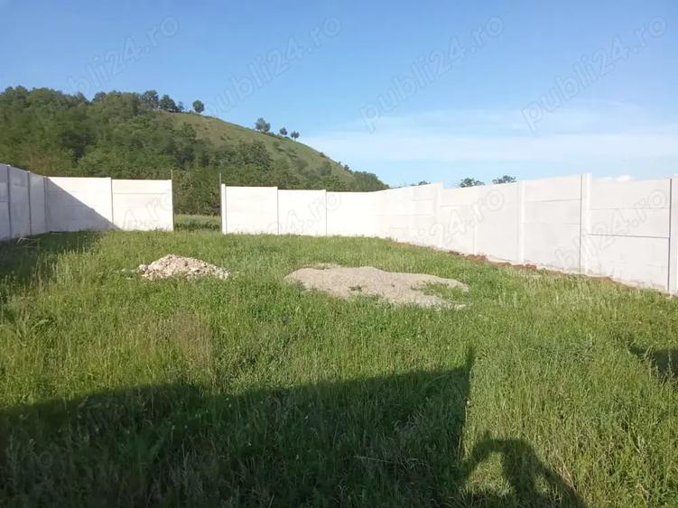 Teren de 5800 mp, în Bobâlna