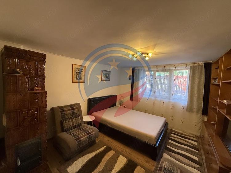 Casă cu 3 camere cu Teren 2100 Mp în Bunești (Mălureni)