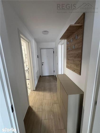 Apartament cu 3 camere decomandat, mobilat în Tractorul