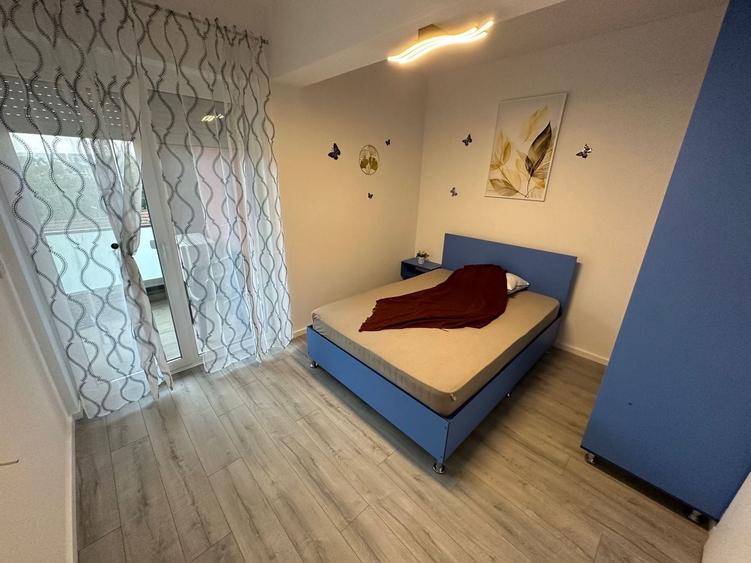 Apartament cu 3 camere decomandat în Aradului