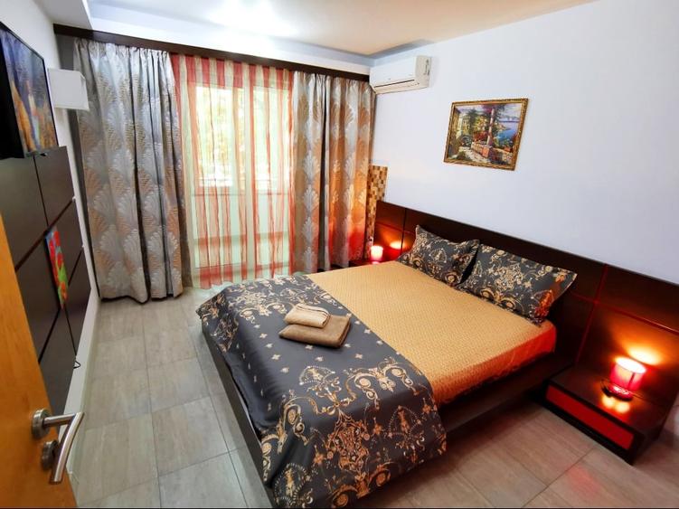 Apartament cu 3 camere decomandat, mobilat în Central