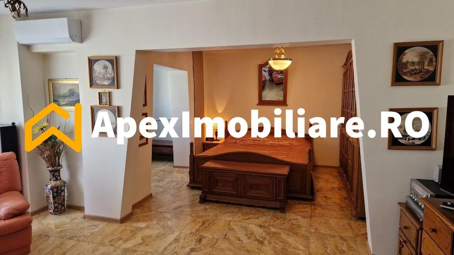 Apartament cu 3 camere decomandat, mobilat în Decebal