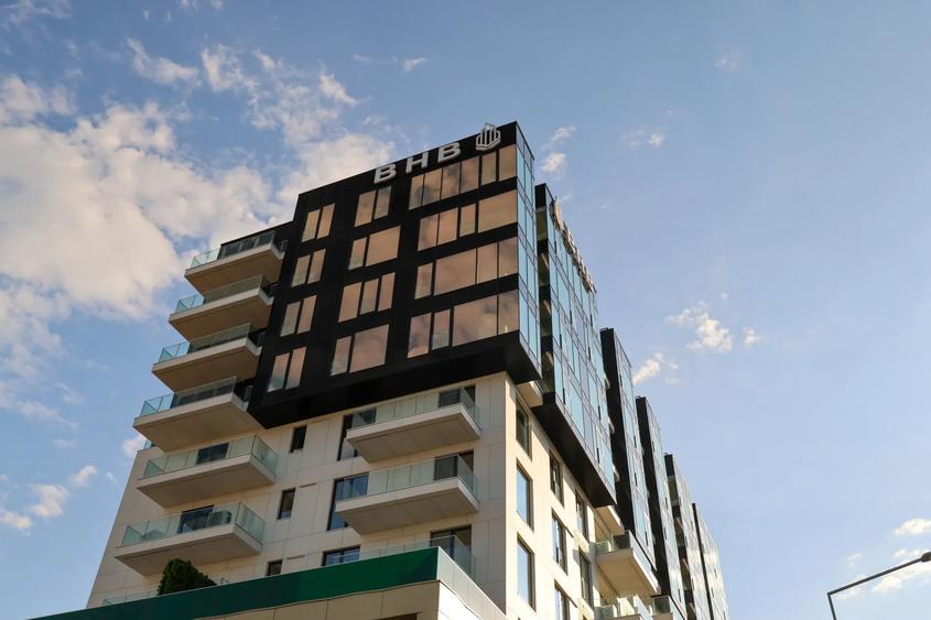 Apartament cu 3 camere decomandat în Floreasca