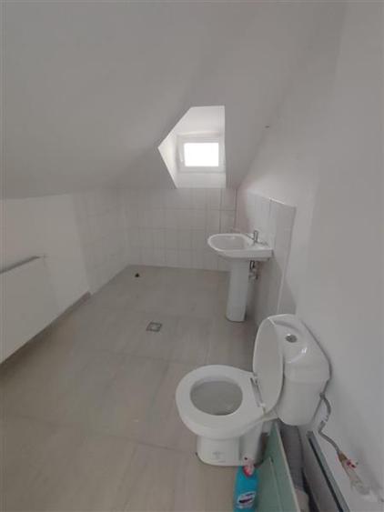 Apartament cu 2 camere semidecomandat în Polonă