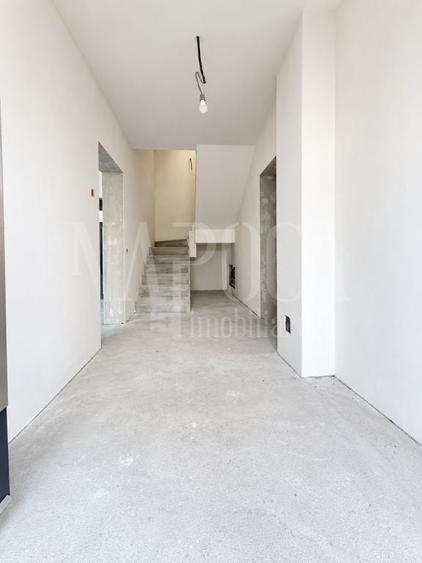 Duplex cu 5 camere cu Canalizare în Bună Ziua