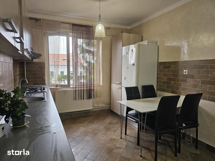 Apartament cu 2 camere decomandat în Burdea