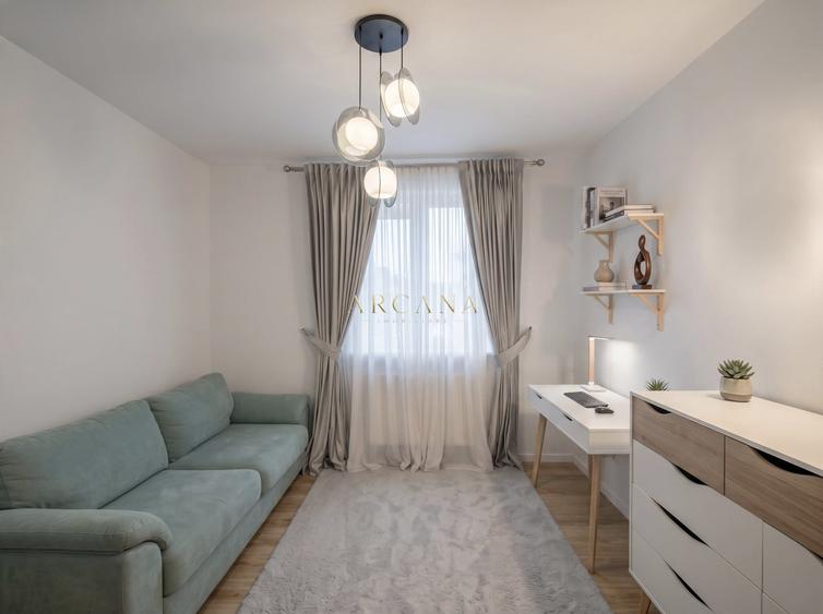 Apartament cu 3 camere semidecomandat, mobilat în Florești