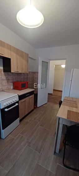 Ofer spre inchiriere apartament cu 2 camere in Tulcea