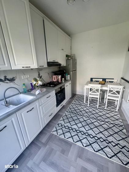 Casă cu 4 camere cu Teren 500 Mp în Vadu Pașii