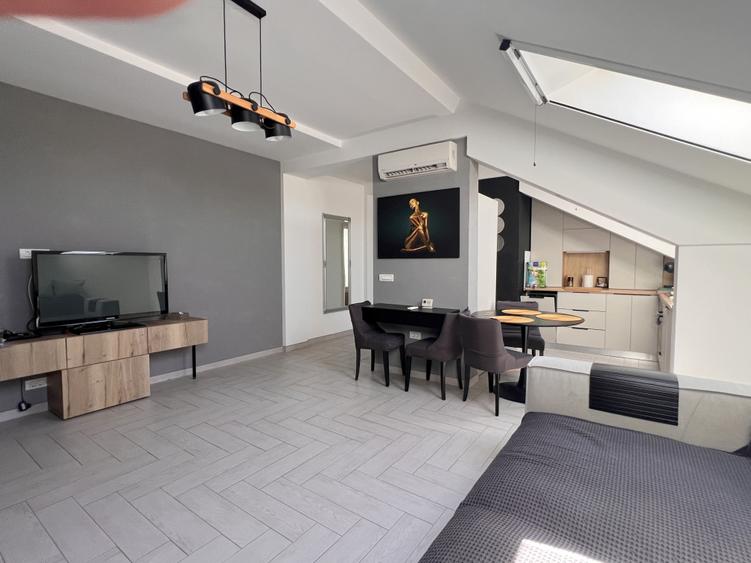 Apartament cu 2 camere semidecomandat în Dumbrăvița