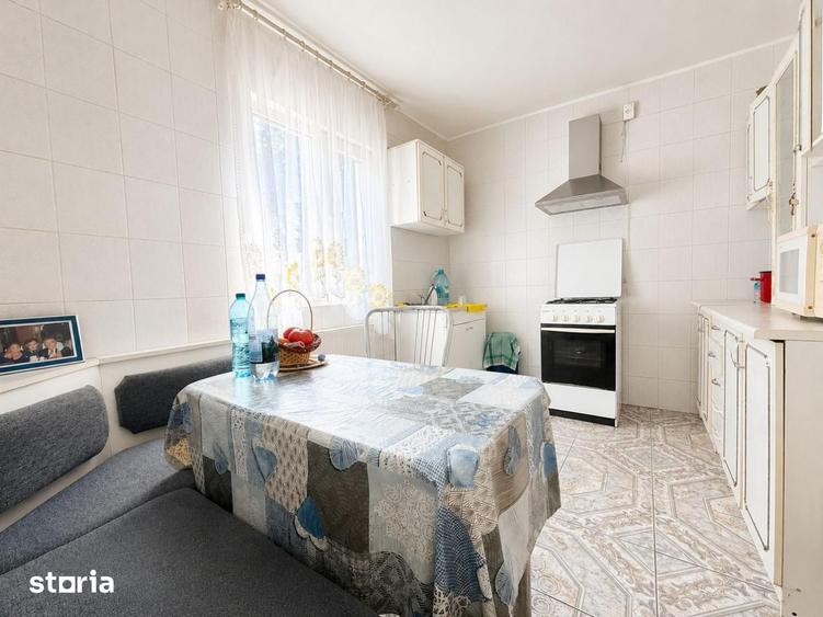 Casă cu 2 camere cu Canalizare în Dobroești