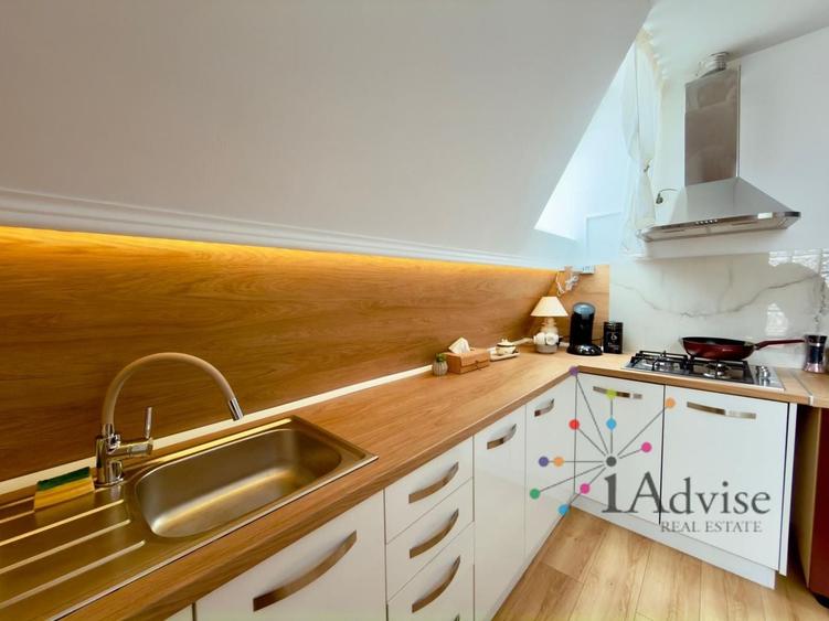 Apartament cu 4 camere semidecomandat în Schei