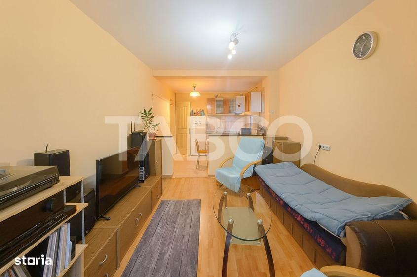 Apartament cu 3 camere decomandat, mobilat în Turnișor