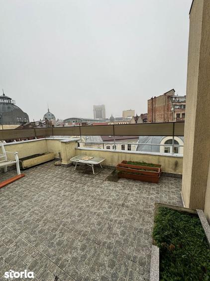 Apartament cu 4 camere, mobilat în Centrul Istoric