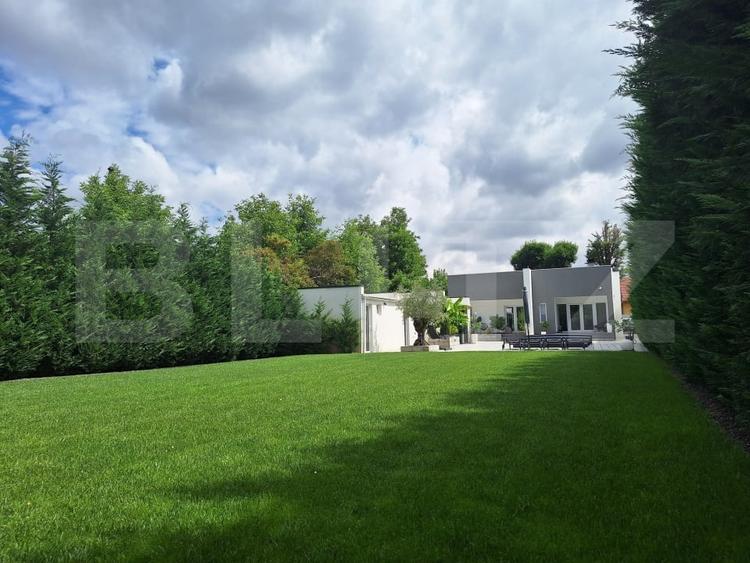 Casă individuală cu 6 camere cu Piscina în Lunei