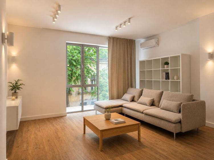 Apartament cu 4 camere în P-ța Universității
