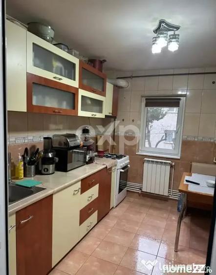 Apartament cu 3 camere decomandat în Anda