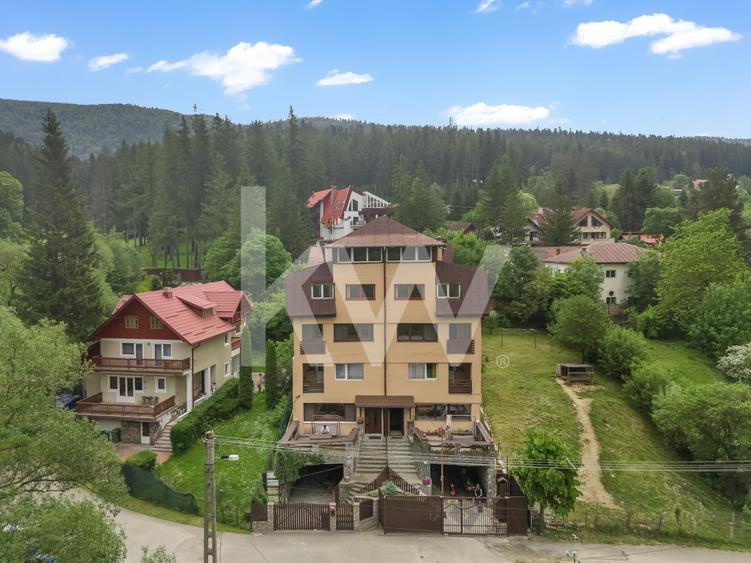 Duplex cu 8 camere cu Canalizare în Zamora