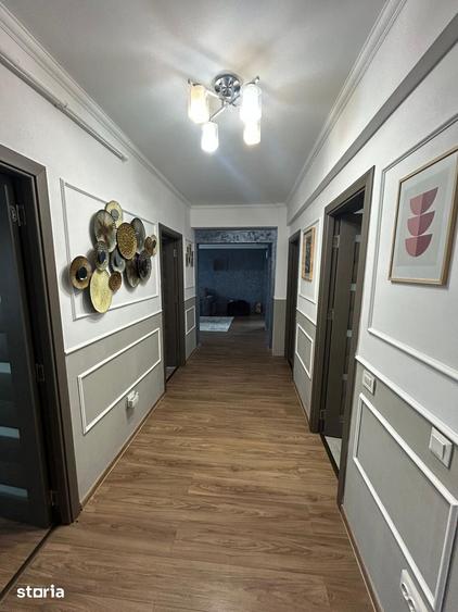 Apartament cu 3 camere decomandat în Rediu