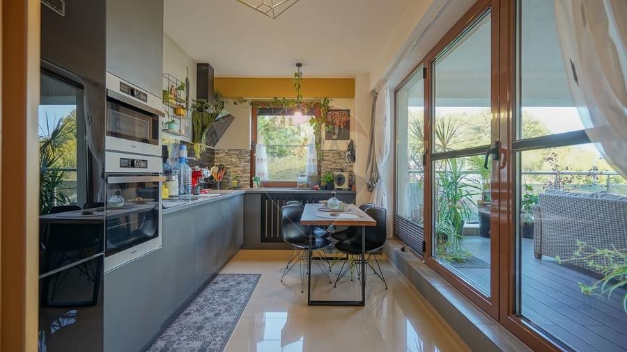 Apartament cu 2 camere semidecomandat, mobilat în Drumul Poienii