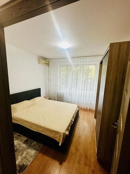Apartament cu 3 camere decomandat în 1 Decembrie 1918