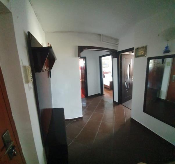 Apartament cu 2 camere decomandat, mobilat în Km 4-5