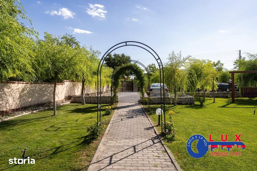 Casă cu Teren 2276 Mp în Dunavățu de Jos