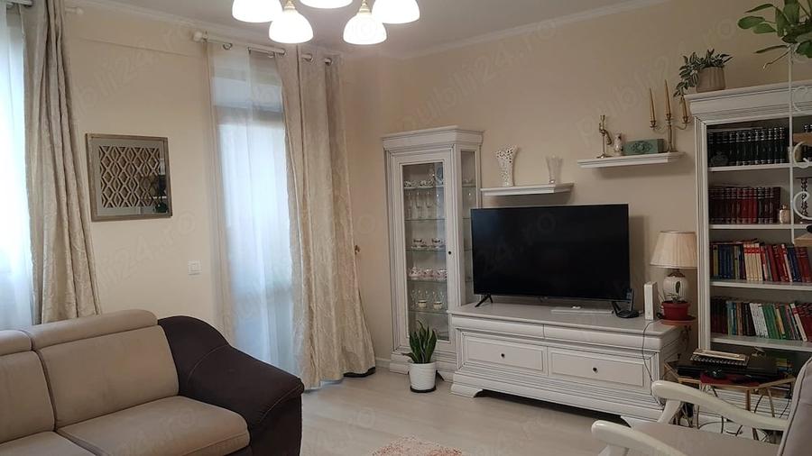 Apartament cu 3 camere decomandat în Primo