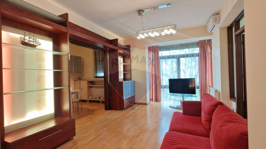 Apartament cu 3 camere decomandat, mobilat în Arcul de Triumf