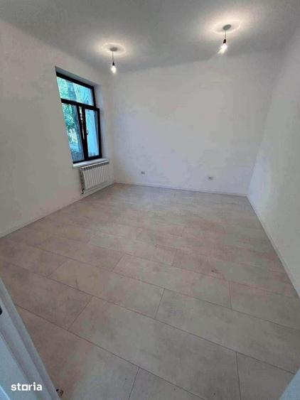 Spațiu comercial, de 50 mp, în Central