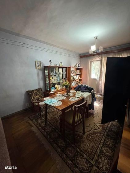 Apartament cu 4 camere în Central