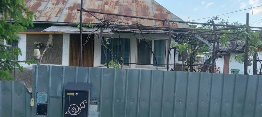 Casă cu 3 camere cu Teren 1600 Mp în Gara Veche